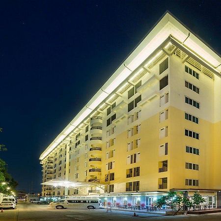 Nrc Residence Бангкок Экстерьер фото